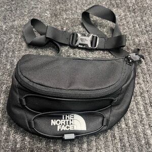 The North Face Fanny Pack Waist Pack Belt Bag Black NWOT